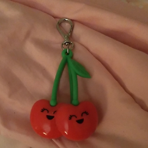 Cherry Keychain with Green Stem Bath And Body WORKS Pocketbac Holder - Picture 1 of 1